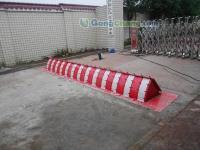 現(xiàn)貨供應(yīng)停車廠車輛出入/防撞道路道攔截設(shè)備攔/擋阻車器_安全防護(hù)_世界工廠網(wǎng)中國(guó)產(chǎn)品信息庫