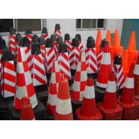 西安防撞桶與道路施工安全設(shè)施——信通交通安全設(shè)施公司產(chǎn)品介紹