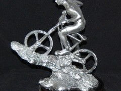 登峰之路 樹脂工藝品山地車，一份滿載勵志情懷的禮品擺件